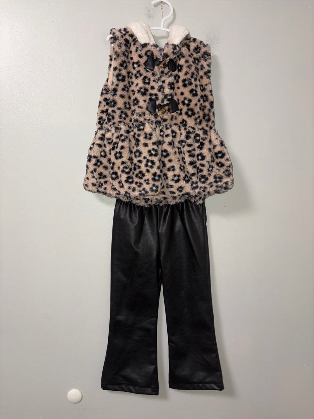 Little Lass Faux Fur Leopard Print Hooded Vest & Black Faux Leather Pants 3T